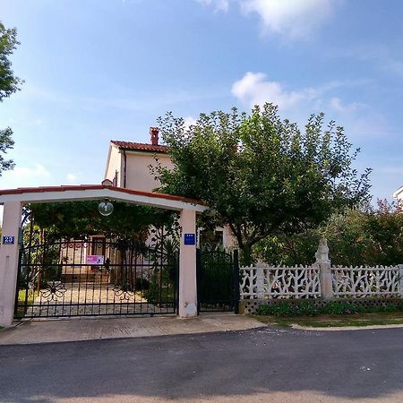 Apartment Gracijana Пореч Экстерьер фото